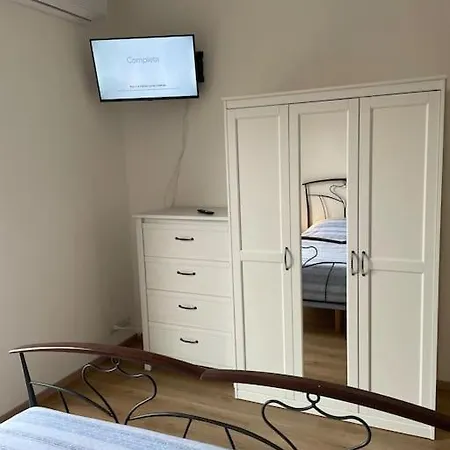 Casa Di Silvia Cir 013075-lni-00275 Apartment Como